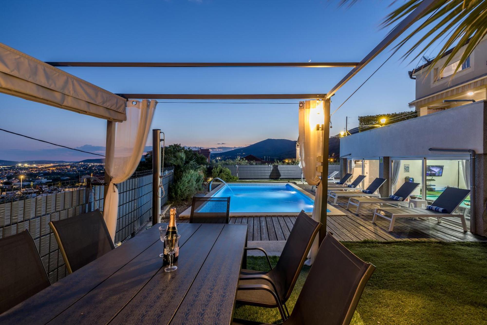 Sun Castle Holiday House Babic Kaštel Stari Exterior foto