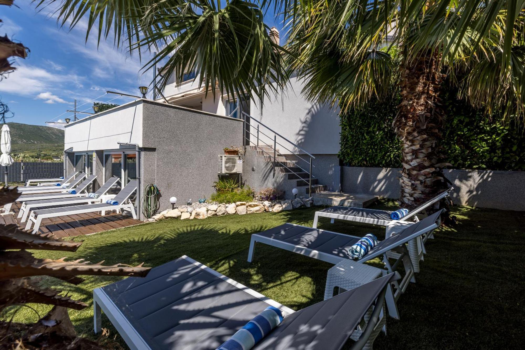 Sun Castle Holiday House Babic Kaštel Stari Exterior foto